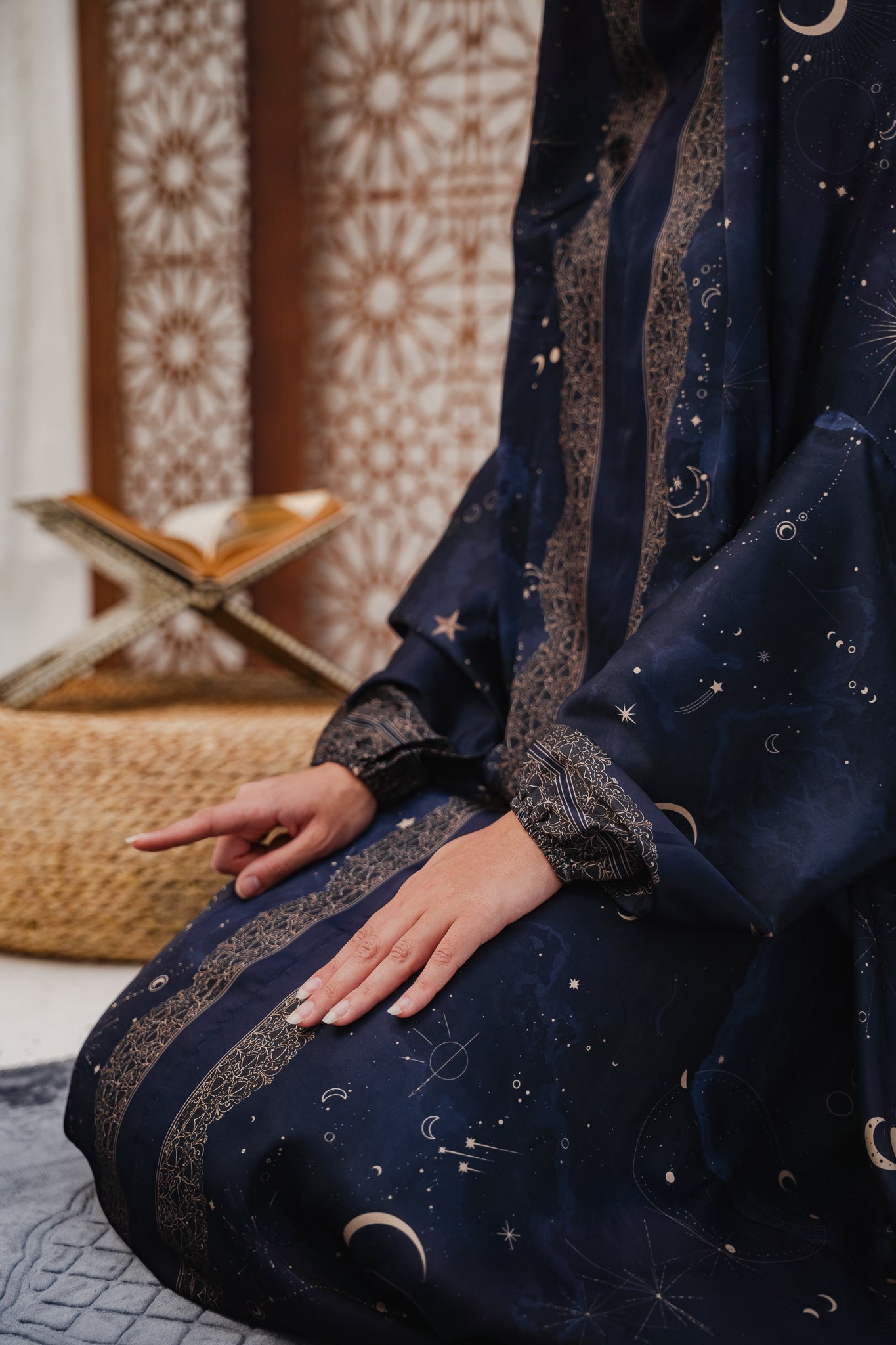 Daii Premium Satin Prayer Gown