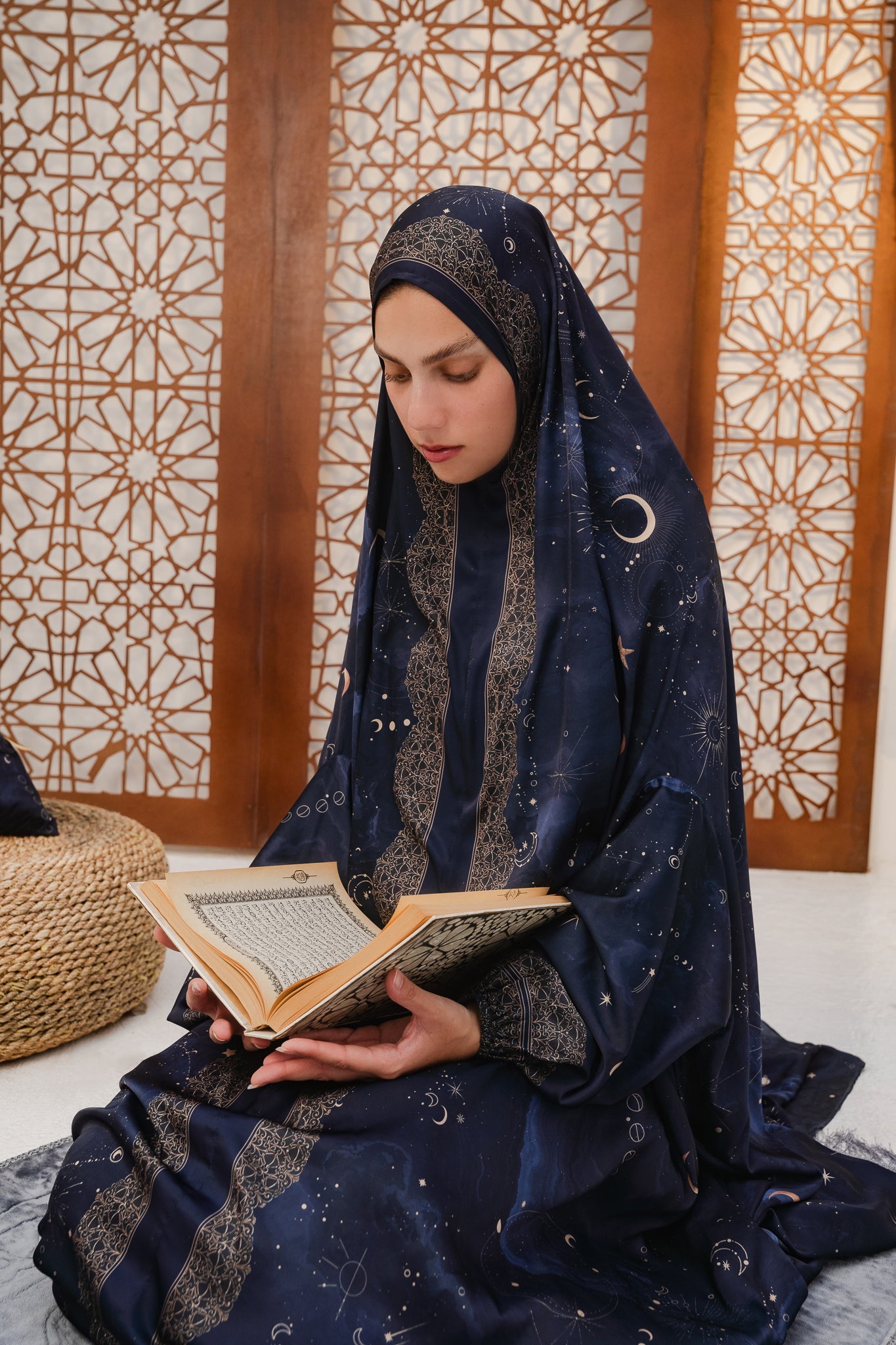 Daii Premium Satin Prayer Gown