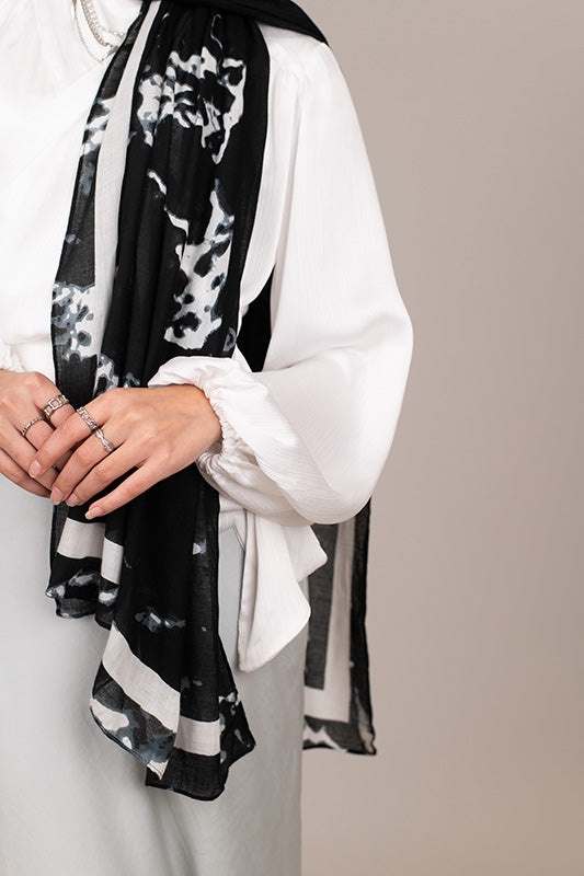 Black Marble in Modal