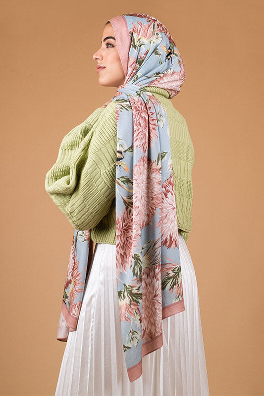 Honey Blooms in Modal