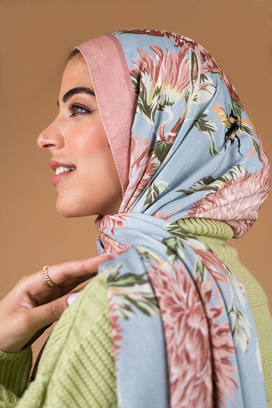 Honey Blooms in Modal