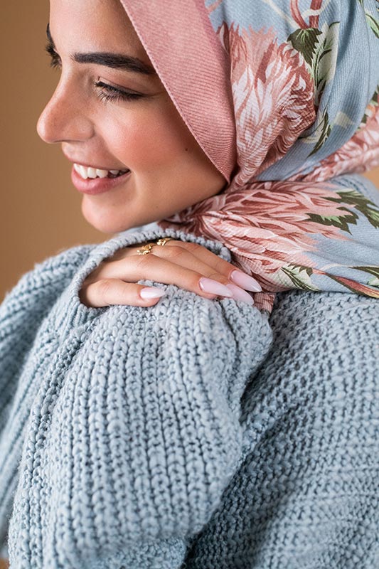 Honey Blooms in Modal