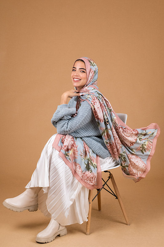 Honey Blooms in Modal