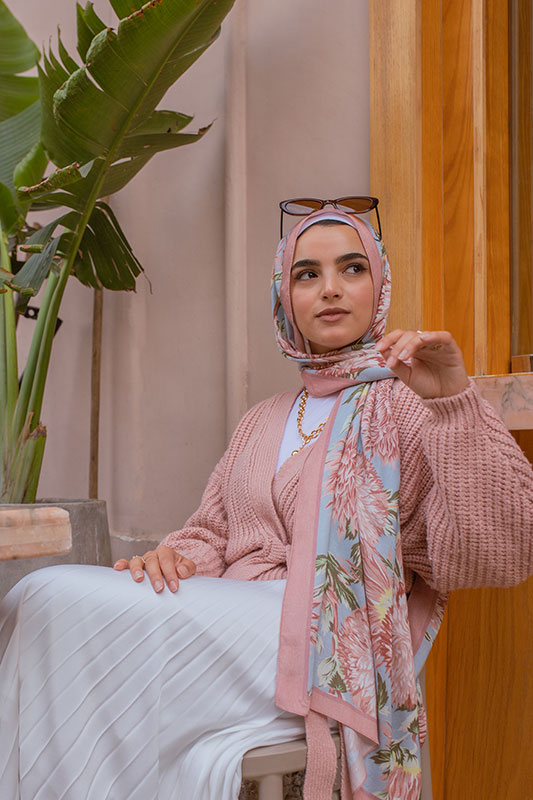 Honey Blooms in Modal