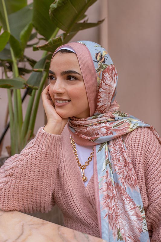 Honey Blooms in Modal