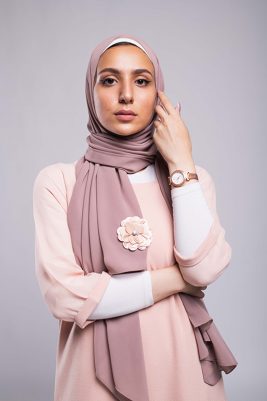 EMMA Scarf Dazzle In Mauve with an embroidered sequin flower and diamond on it