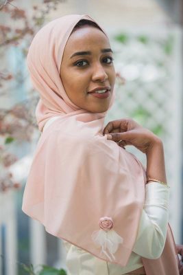 black hijabi model in EMMA Scarf Diva in Blush