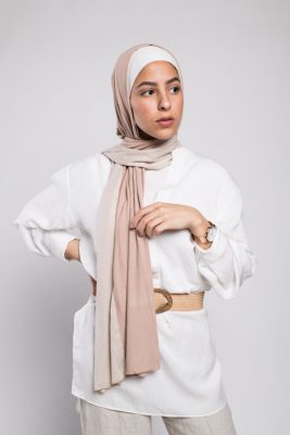 hijabi Model in EMMA Scarf Caramelized sugar