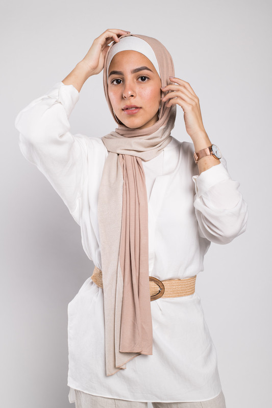 hijabi model in EMMA Scarf Caramelized sugar looking at camera