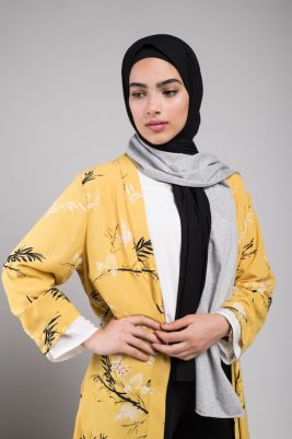 Hijabi model in EMMA Scarf Midnight sugar