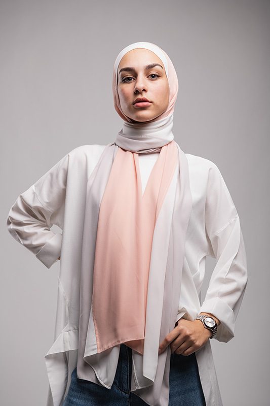EMMA Hijab Peach n Vanilla in the colors of : Coral, Light Grey and off white