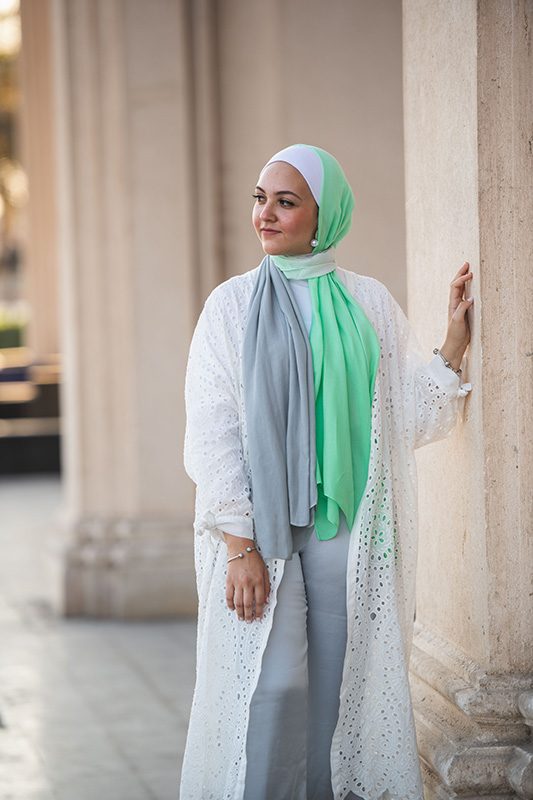 Hijabi Model in EMMA Scarf Apple Crunch in the colors of apple green and grey
