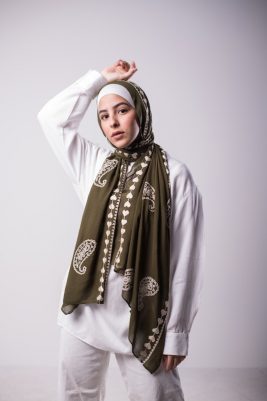 hijabi model in EMMA Scarf Love Me Olive