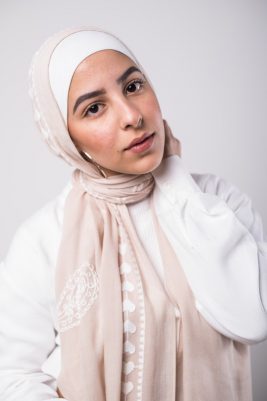 close up of hijabi model in EMMA Scarf