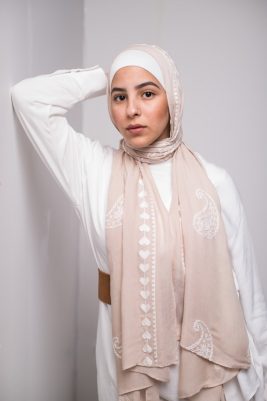 hijabi model in EMMA Scarf Love Me Nude