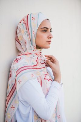 Orient Rose by EMMA. Colors: blush, off white hijab