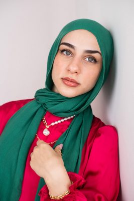 Jade Elegance by EMMA. Colors: emerald green hijab